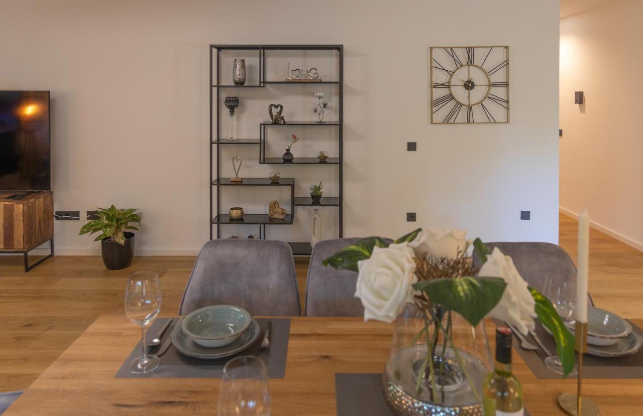 Sweethome - Luxus Pur - Grosse Kueche, 2 Baeder, 2 Terrassen Ottobrunn Exteriör bild